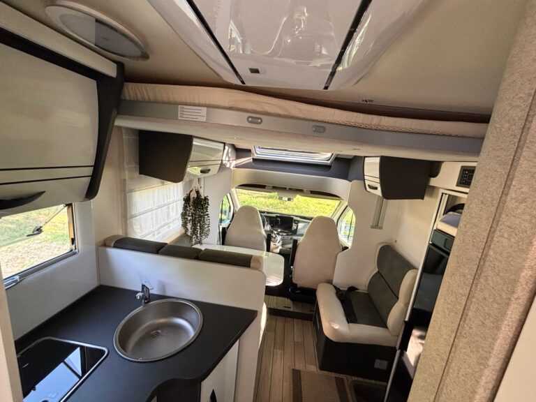 AUTOCARAVANA INTERIOR31