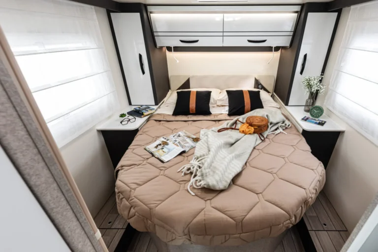 AUTOCARAVANA INTERIOR4-379-047-1536x1024