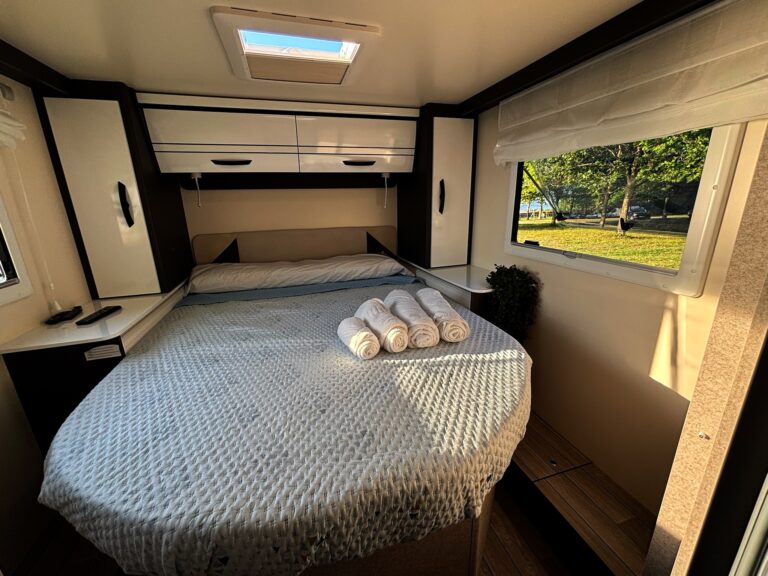 AUTOCARAVANA INTERIOR68