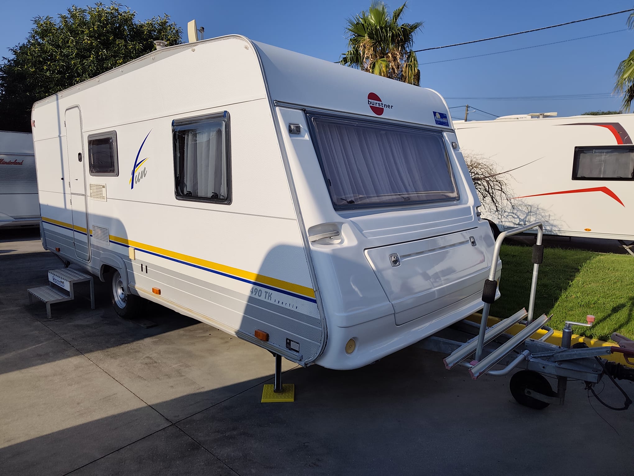 CARAVANA BURSTNER 490E