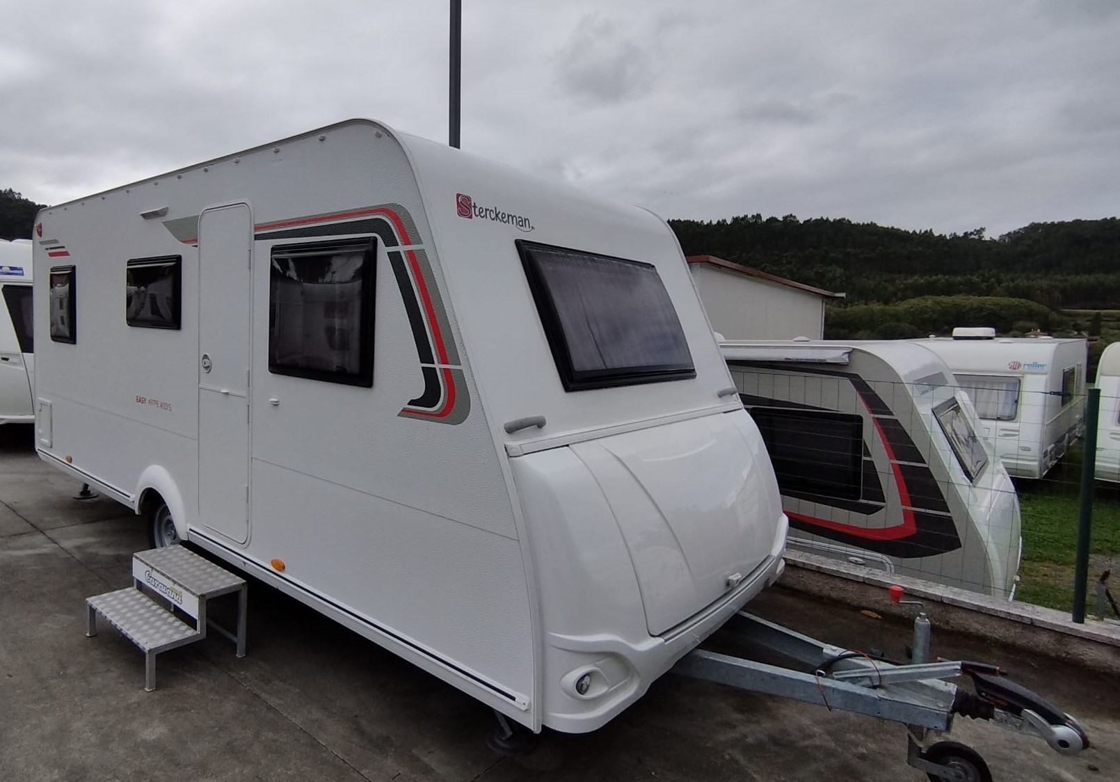 CARAVANA STERCKEMAN EASY 497 PE (TRES AMBIENTES)